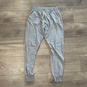 grey sweatpants